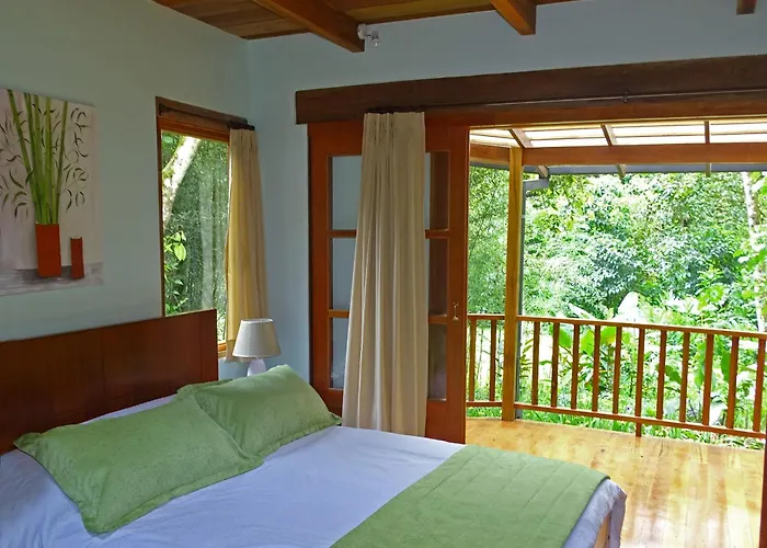 Sacha Urco Lodge Y Bosque Protector