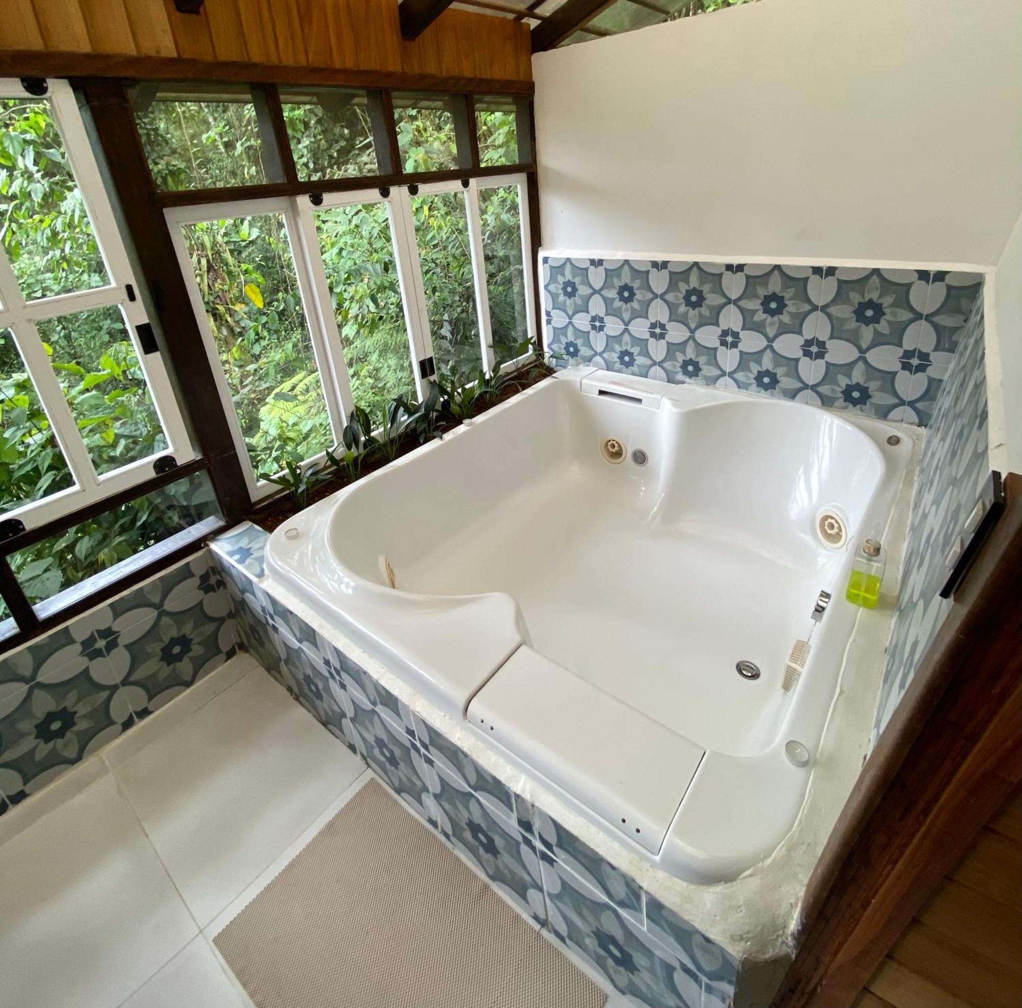 Sacha Urco Y Bosque Protector Lodge